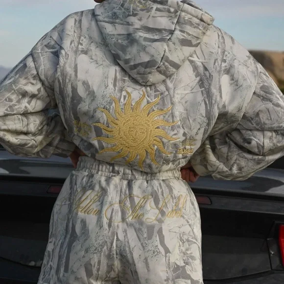 Yellow the Label hoodie - Picture 4 of 9